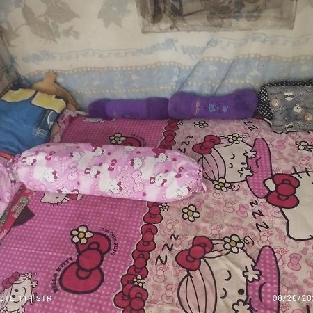 Hellsel Homestay Lamongan Bagian luar foto